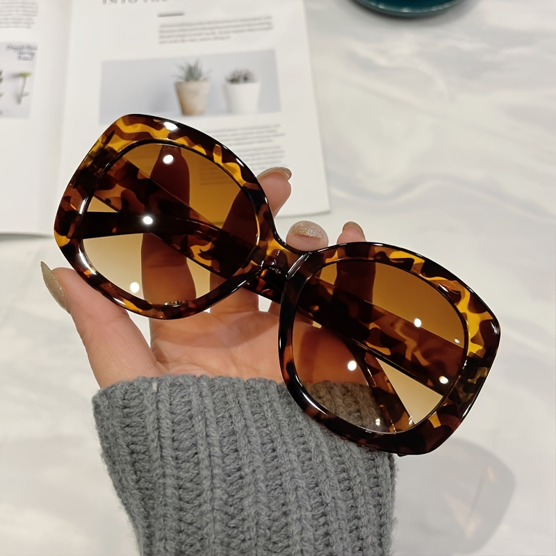

Trendy Oversized Round Retro Stylish Shades Large Sunnies For Women Outdoor Driving Sunshade Decoration Glasses Fashion Glasses