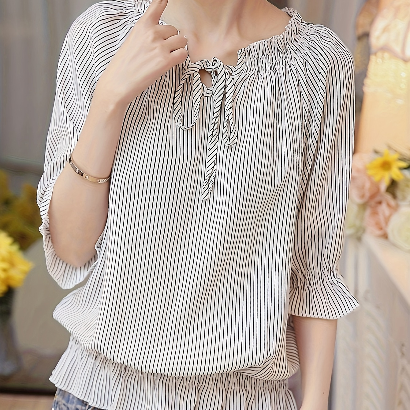 

Stripes Print Tie Front T-shirt, Elegant Shirred Short Sleeve T-shirt For Spring & Summer, Women's Clothing
