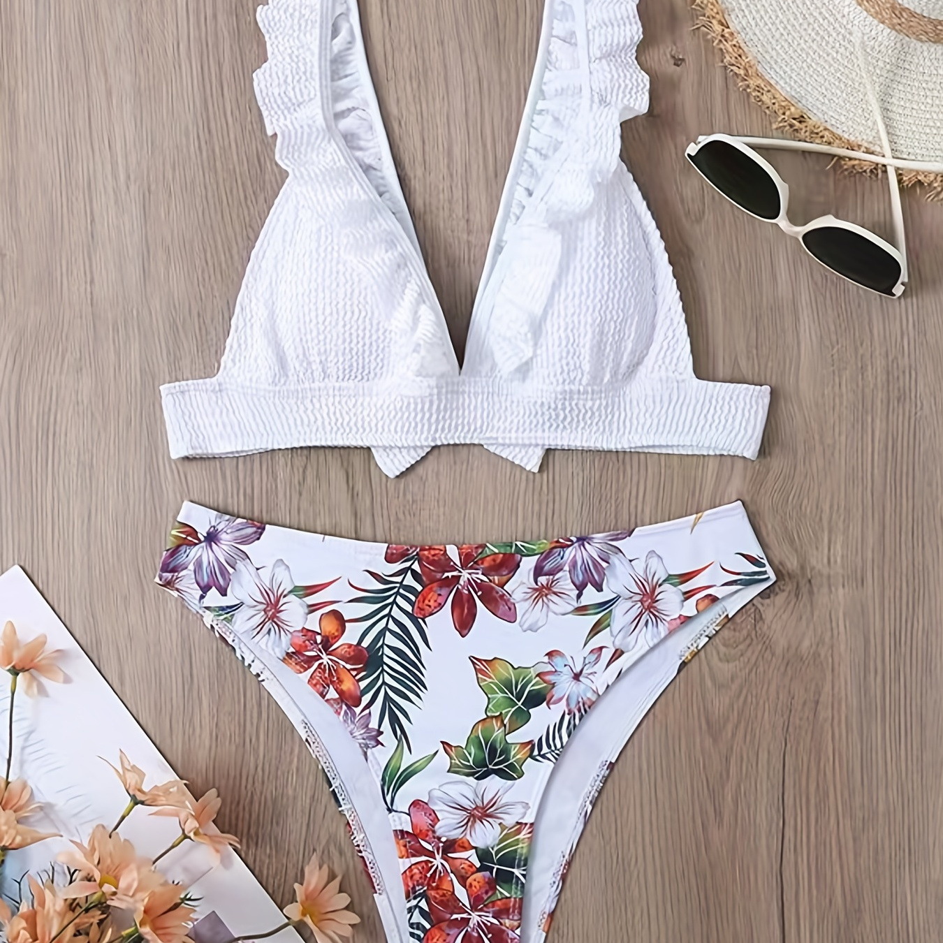 

Ensemble De 2 Pièces À Imprimé Floral Avec Bordure À Volants Froncés Bikini, Maillot De Bain Blanc Extensible À Col En V Profond Pour Plage, Piscine, Maillots De Bain Et Vêtements Pour Femmes