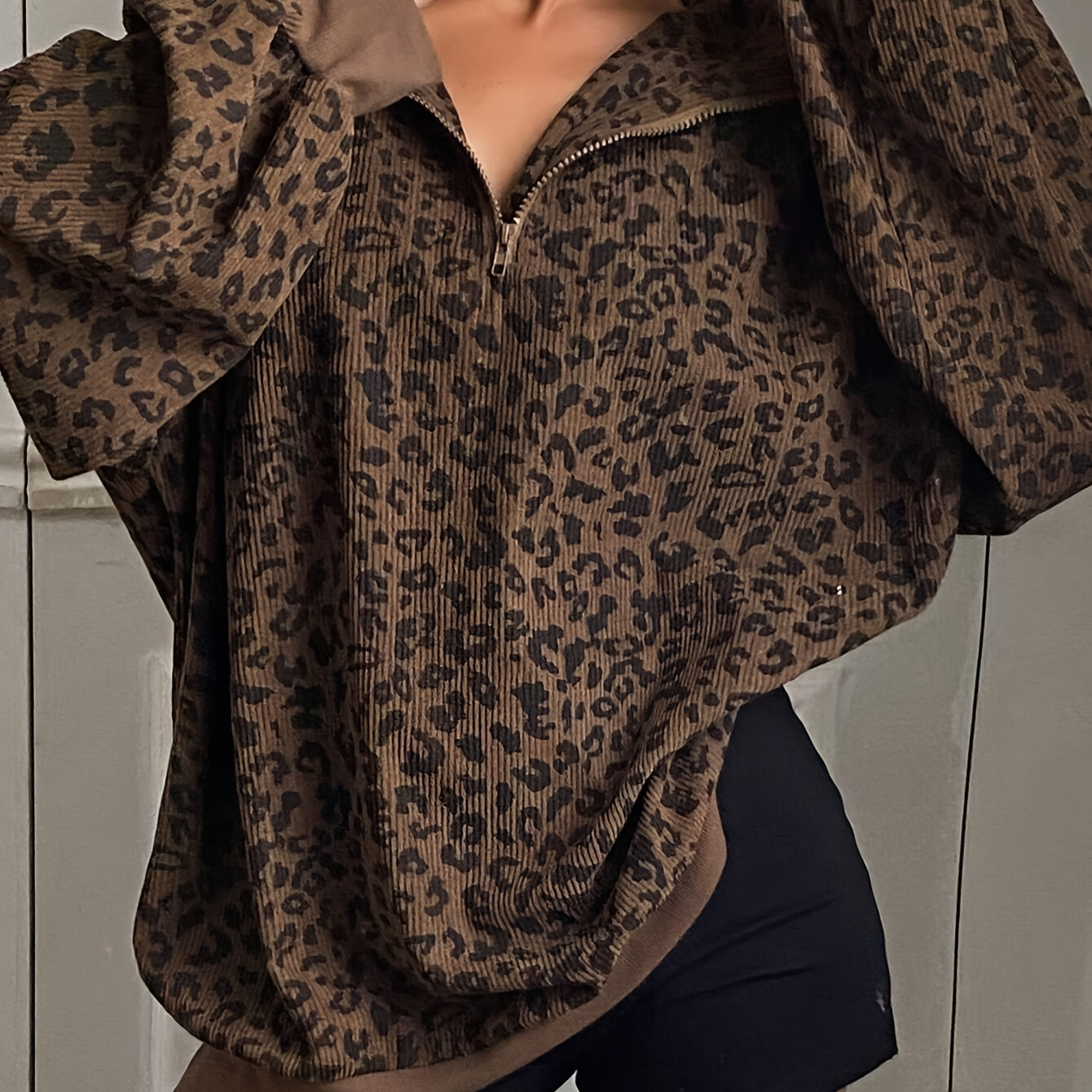 

Women's Casual Leopard Print Zip-up Hoodie - Long Sleeve, Loose Fit, Half-zip Design, Retro Style For Spring/summer/fall