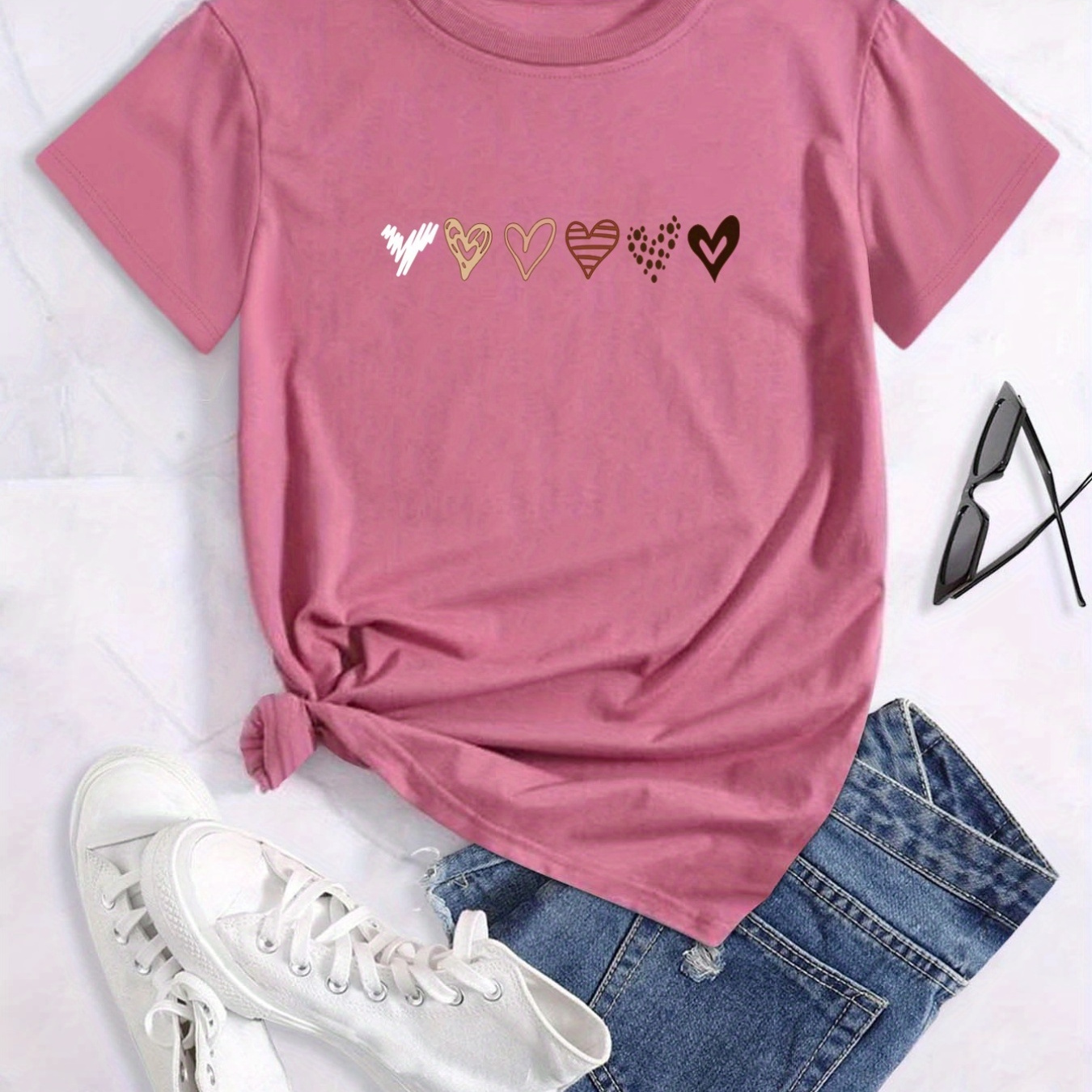 

Heart Print Crew Neck T-shirt, Casual Short Sleeve T-shirt For Spring & Summer, Women's Clothing