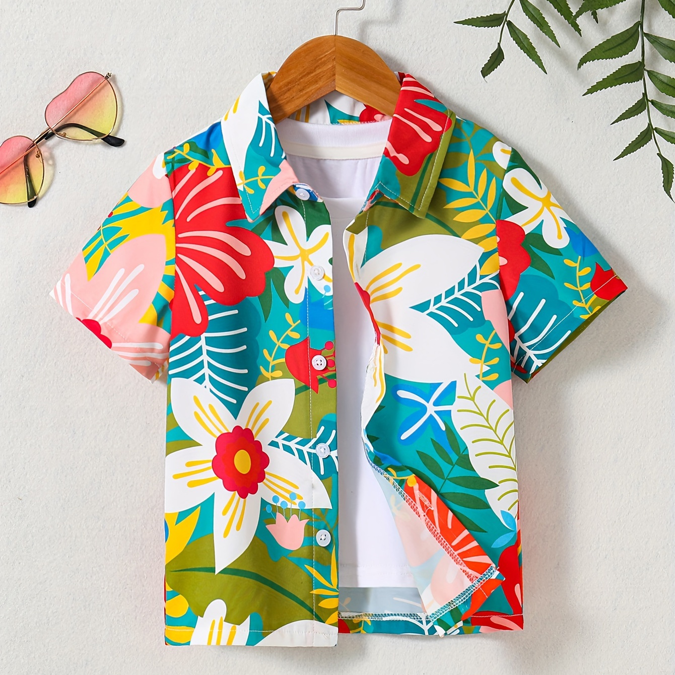 

Garçon Fleurs Motif Col Chemise, Enfants Manches Courtes Bouton Haut Pour Les Vacances D'été