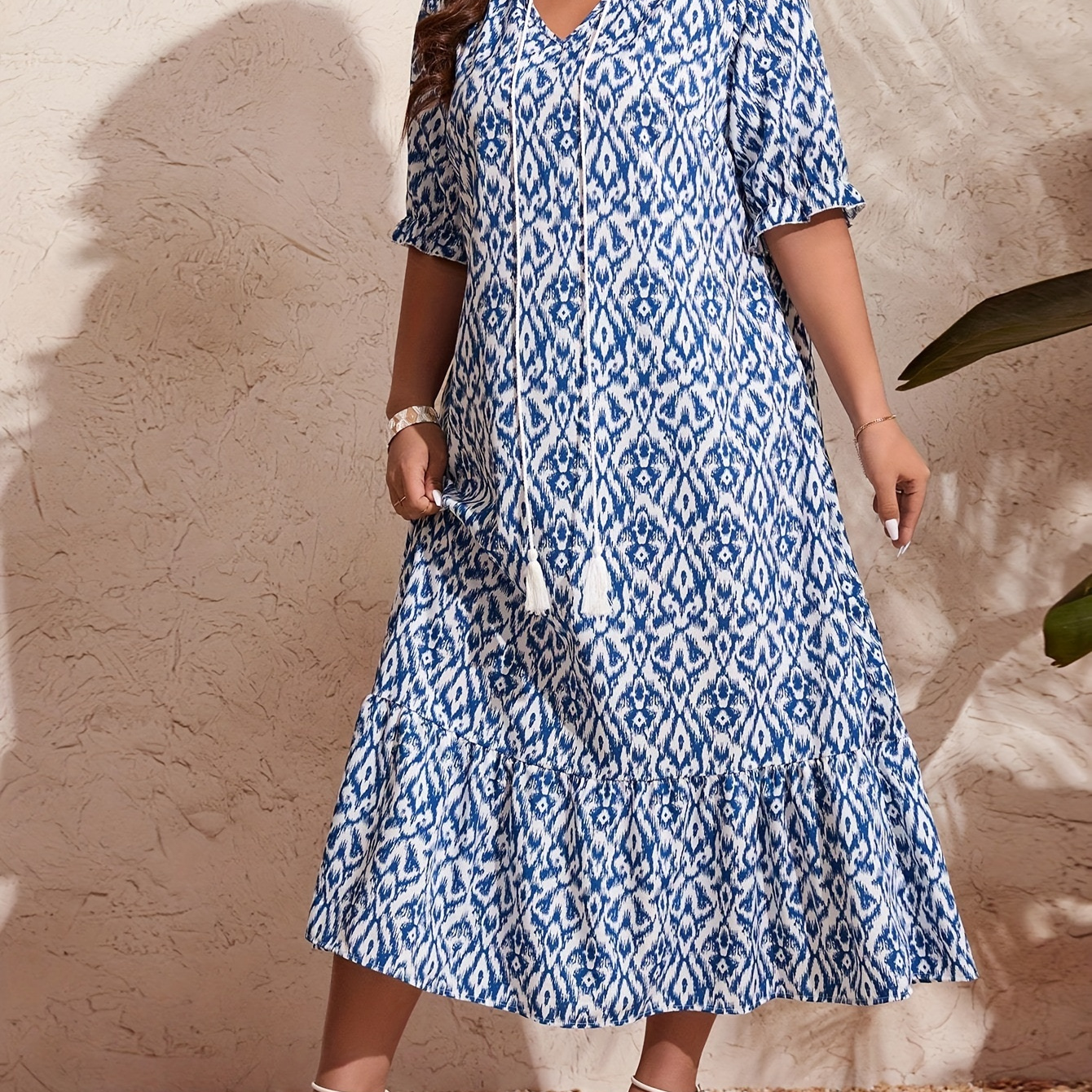 

Plus Size All Over Print Ruffle Hem Dress, Elegant Notch Neck Short Sleeve Dress, Women's Plus Size Clothing