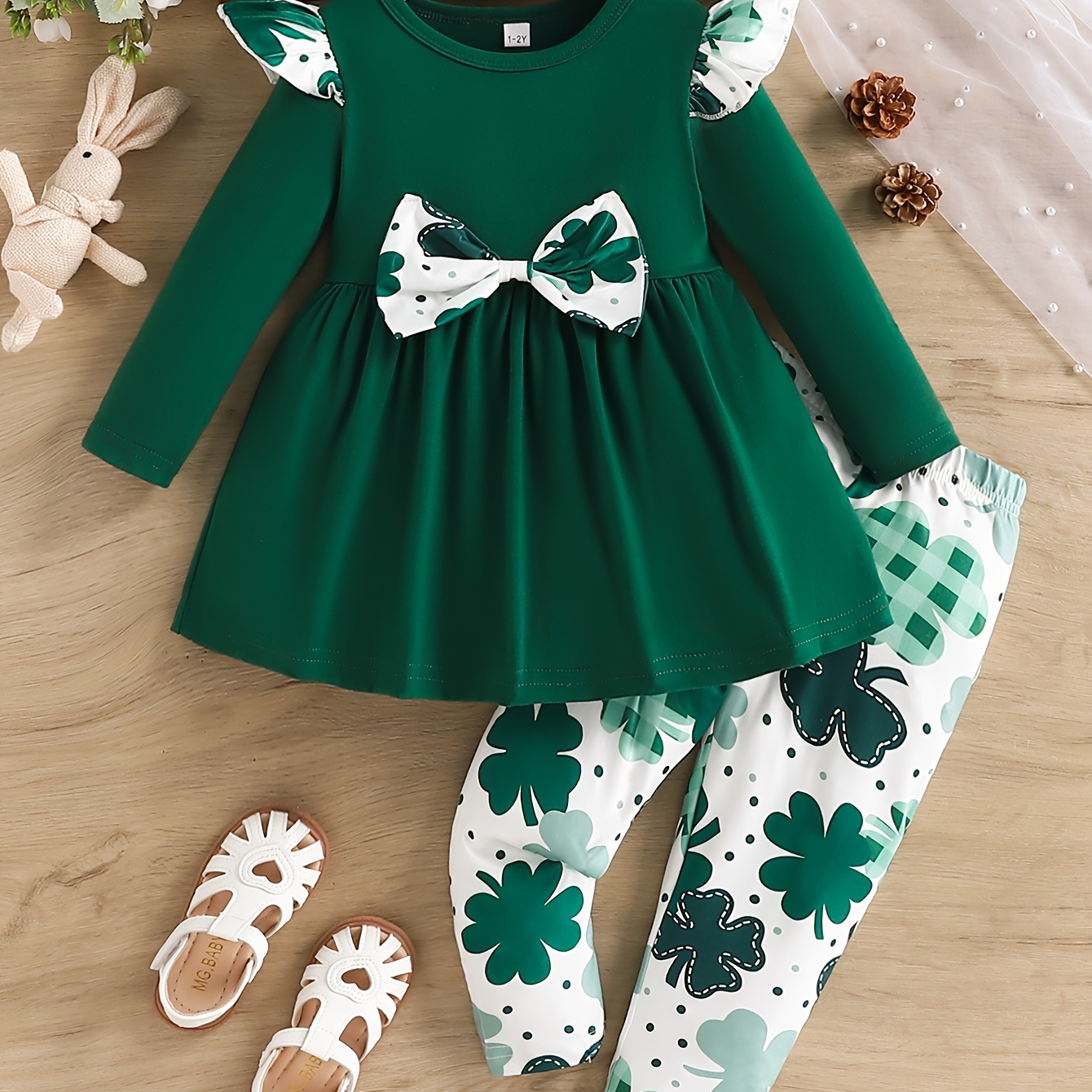 

2pcs Girls Splicing Shamrock Graphic Outfits Flutter Trim Bow Decor Pullover + Pants Set For Outdoor St. Patrick's Day Gift