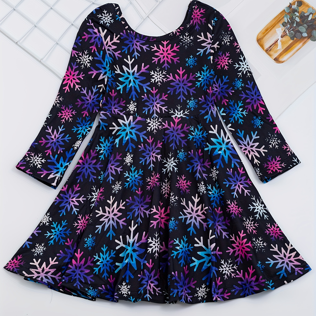

Colorful Snowflake Graphic Long Sleeve Dress Girls Casual Dresses Kids Gift Halloween Christmas