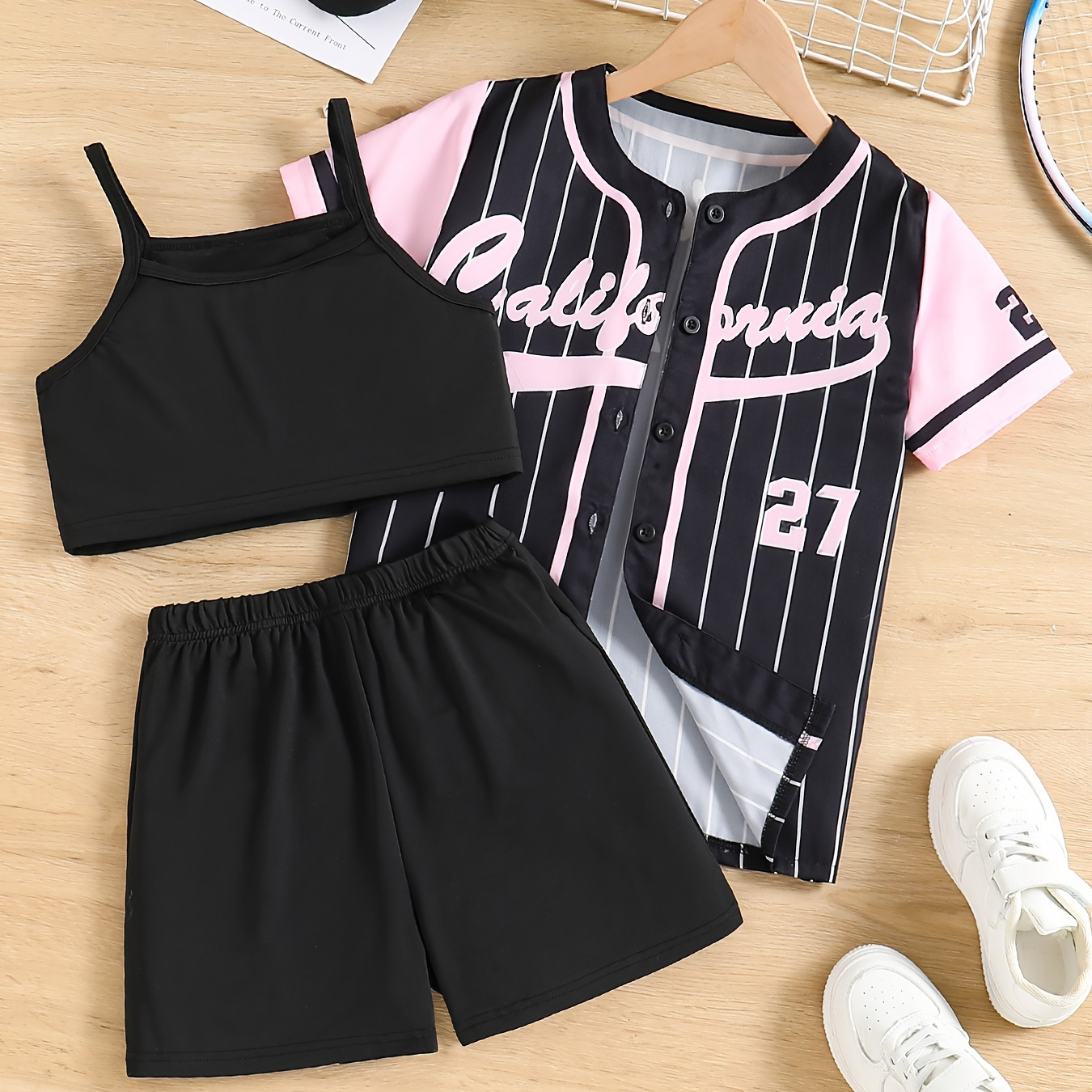 

3pcs Sporty Girls Casual Contrast Color Short Sleeve Cardigan Top + Cami Crop Top + Shorts Set Street Sports Outfits