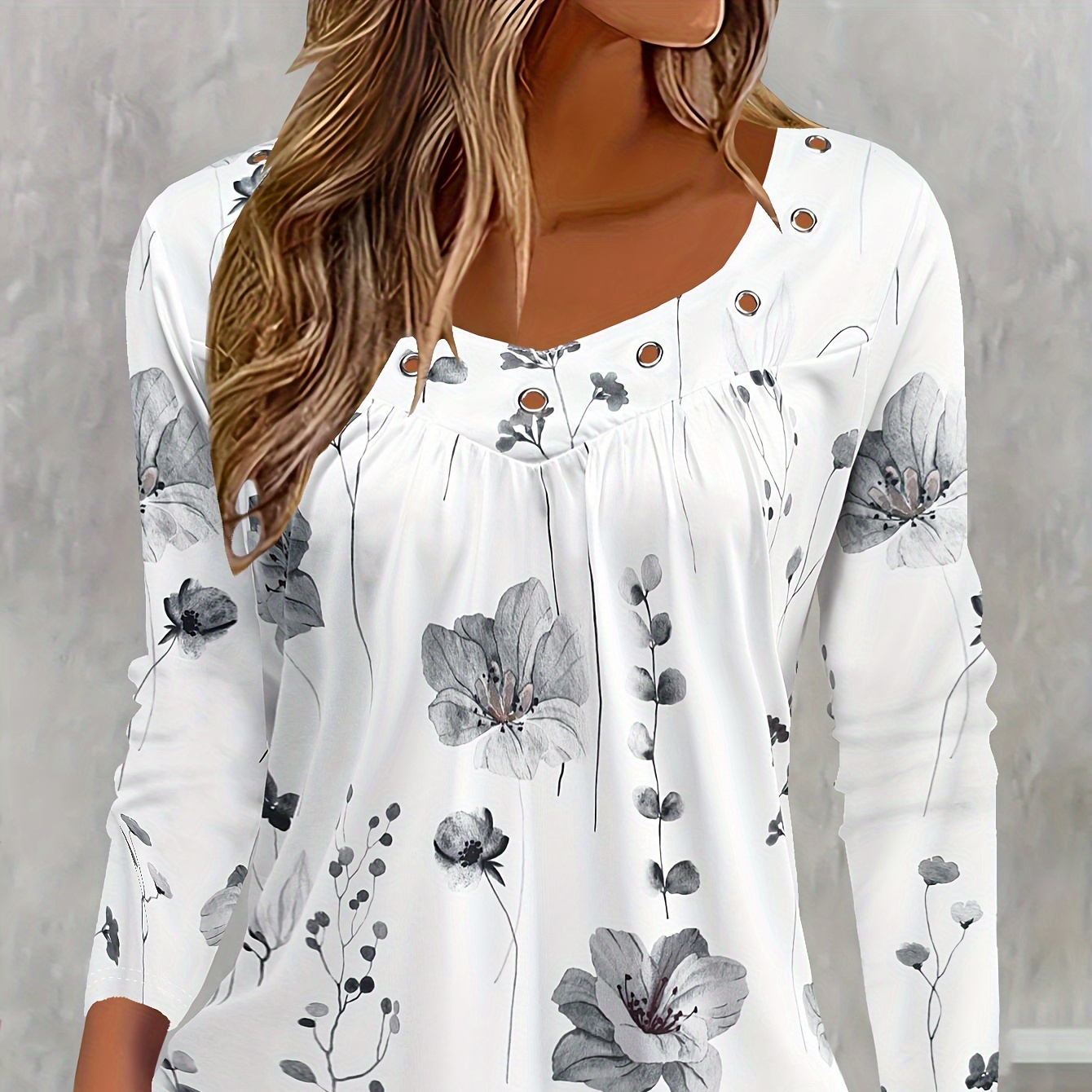 

T-shirt with a floral pattern, long-sleeved casual top with a round neck for spring and autumn, clothing for women in larger sizes