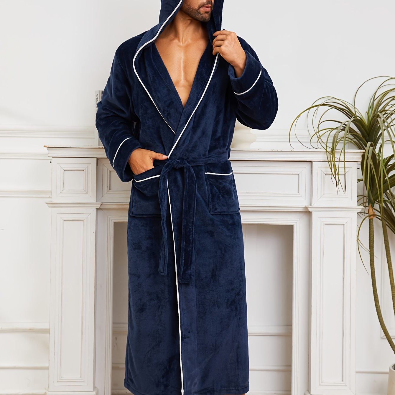 

Luxury Men's Plush Robe With Hood: Double-layered, Warm, And Soft Knit Fabric, Suitable For Fall/winter - In Black