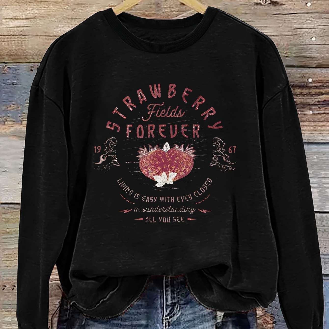 

Strawberry Print Sweatshirt, Long Sleeve Crew Neck Casual Sweatshirt For Winter & Fall, Women's Clothing