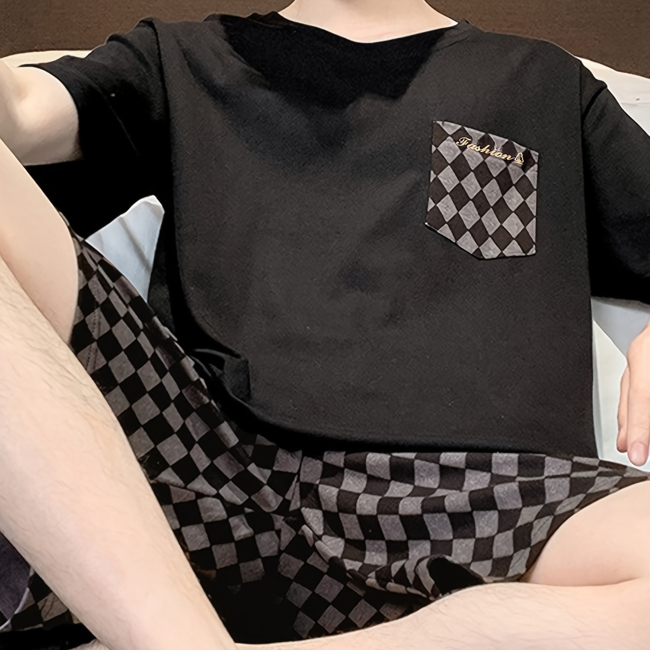 

Men's 2-piece Pajama Set, Medium Stretch Short Sleeve Shirt & Shorts, Fashion Design With Geometric-pattern Pocket & Pants, Perfect For Spring/summer