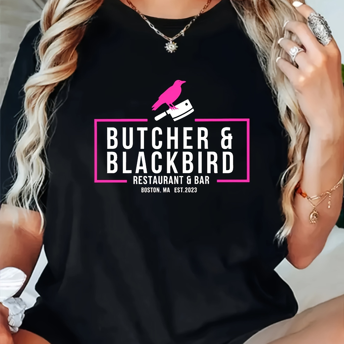 

Butcher And Short-sleeve T-shirt, Summer Apparel, Book Merchandise, A Suitable Gift For Readers, Smut Gifts, Gray Clothing , Ideal For Enthusiasts.