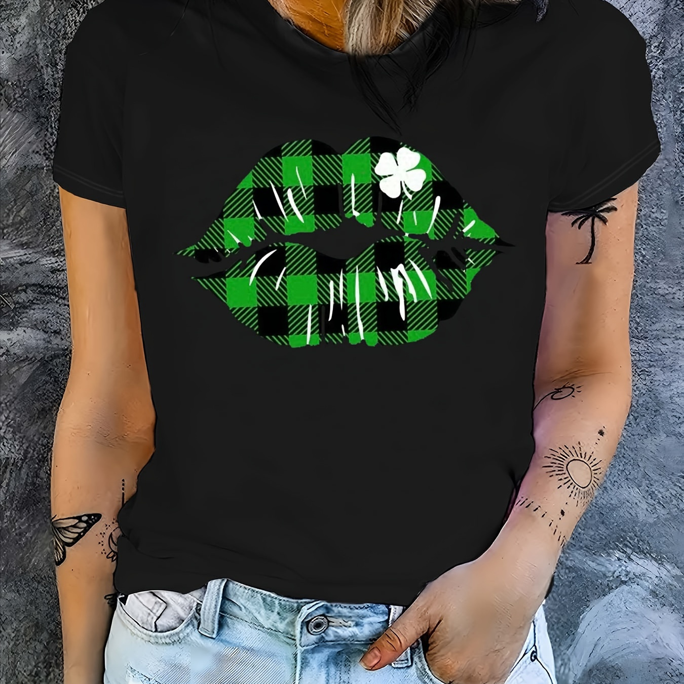

Graphic Print T-shirt, Short Sleeve Crew Neck Casual Top For Summer & Spring, Women's Clothing