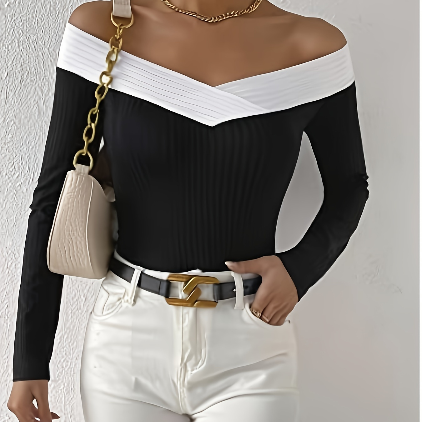 

Elegant Off-shoulder Knitted Fitted Fashion Long-sleeve T-shirt For Women And Autumn.