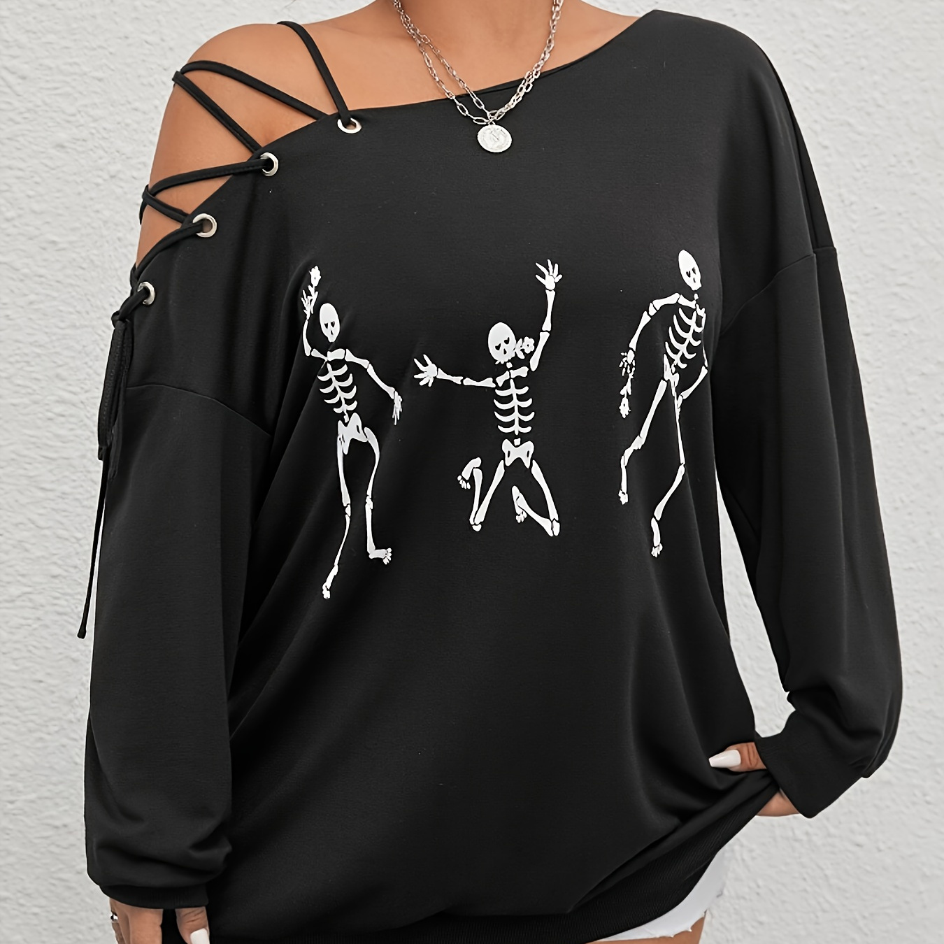 

Women's Elegant Long Sleeve T-shirt With Polyester Fabric, Relaxed Fit, Machine Washable