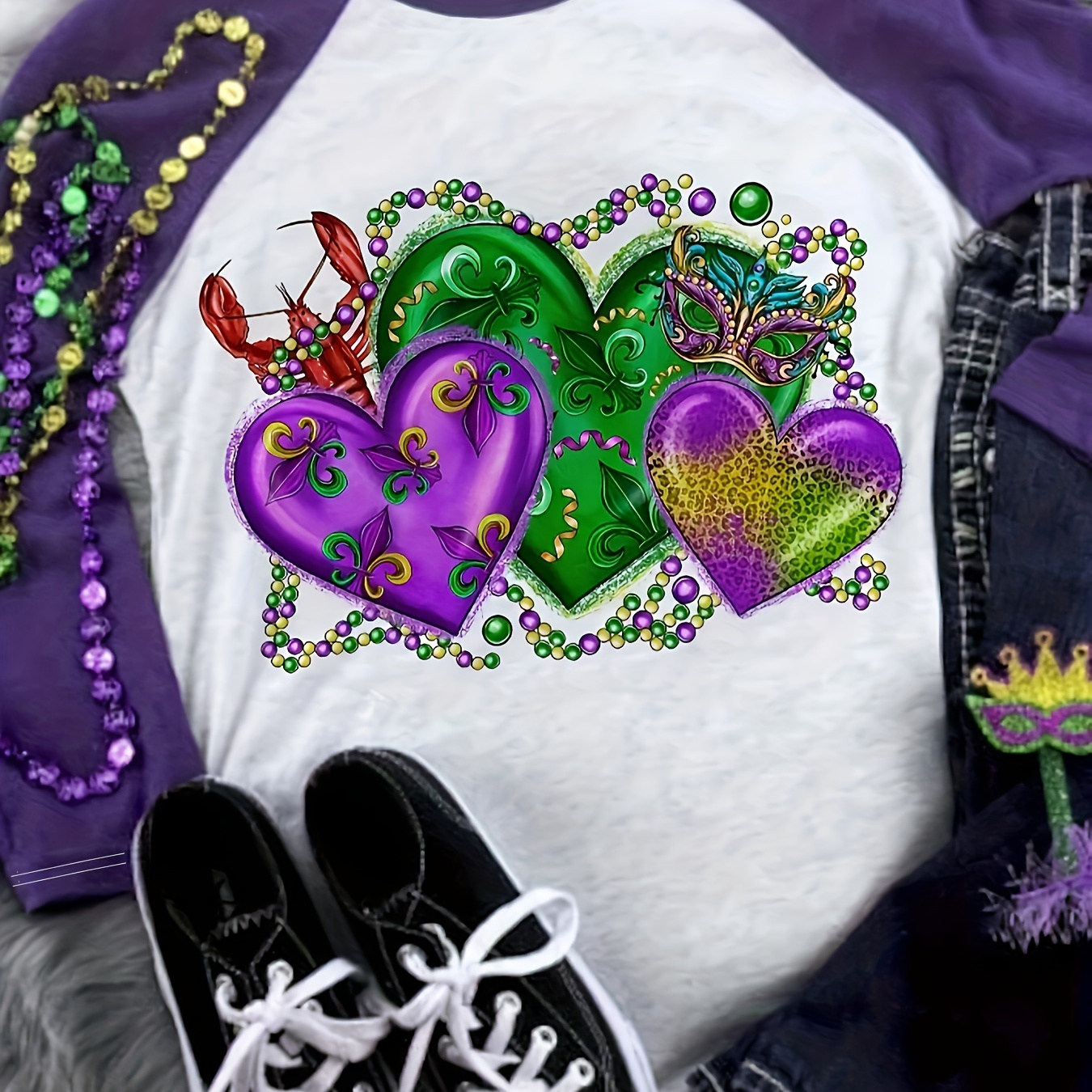 

Plus Size Heart Print T-shirt, Casual Crew Neck Long Sleeve T-shirt, Women's Plus Size clothing