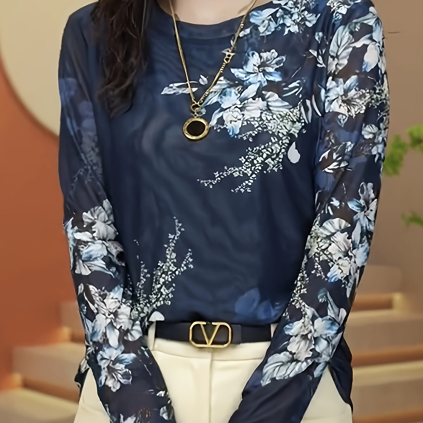 

Elegant Floral Print Polyester T-shirt With Hollow Details - Crew Neck, Long Sleeve Knit Top For Women, Perfect For Spring/fall