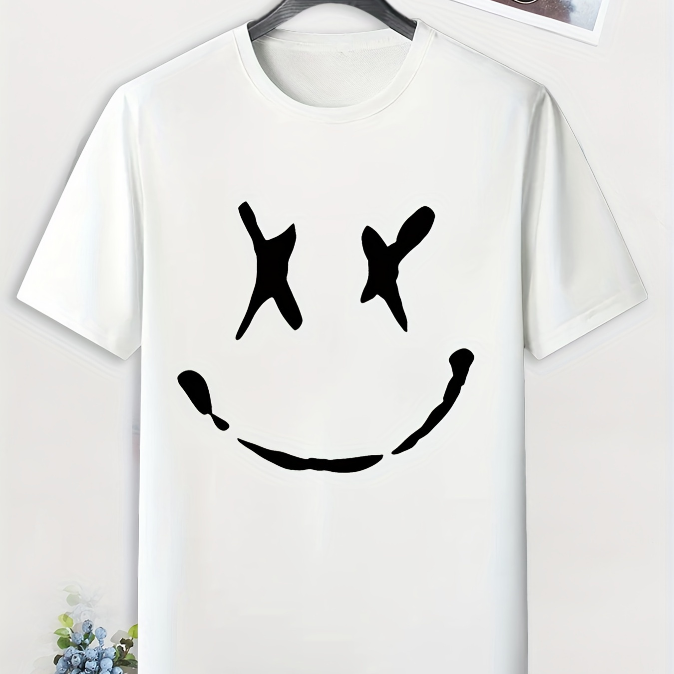 

Men's Graffiti Smile Print T-shirt, Active Slightly Stretch Breathable Tee For Outdoor