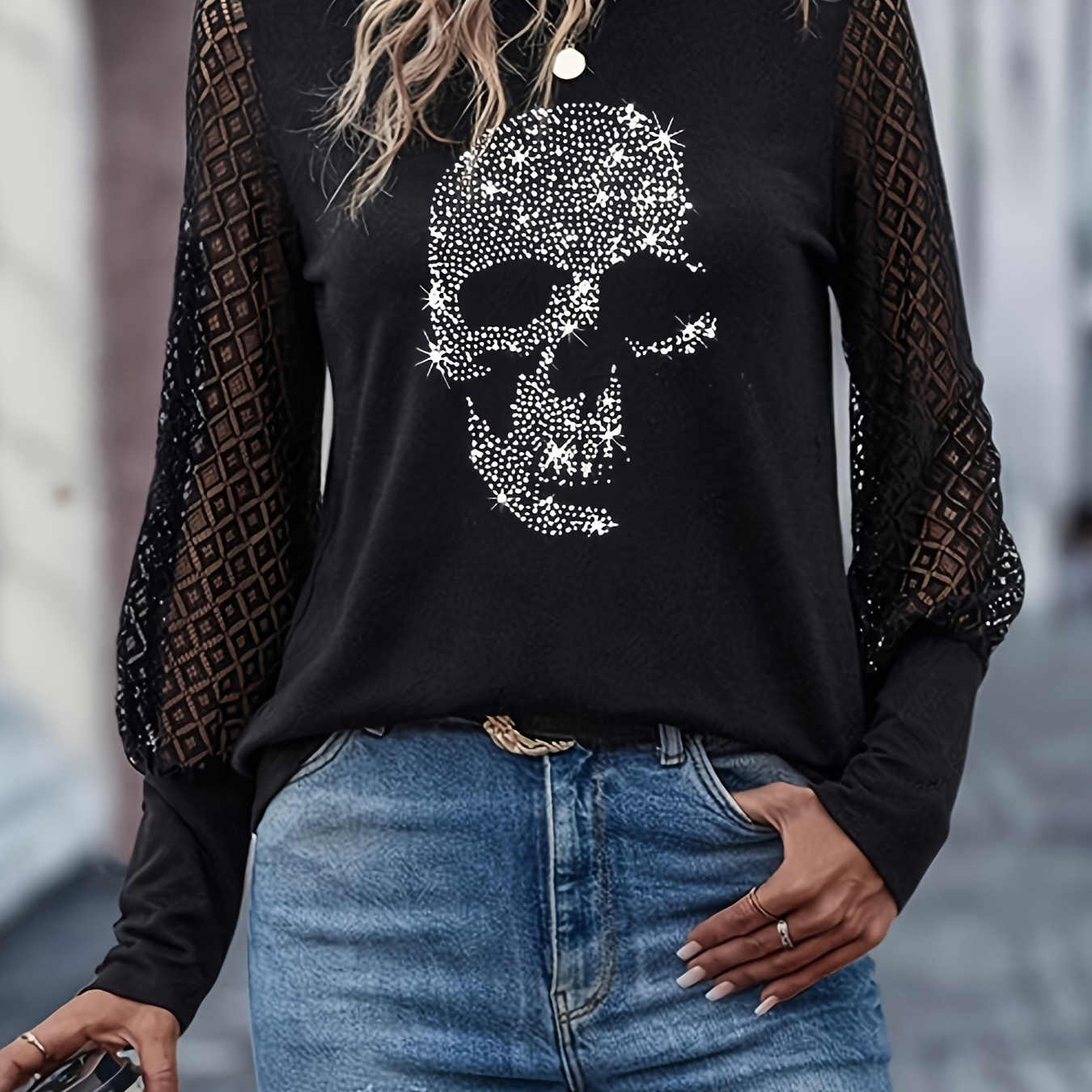 

T-shirt À Col Ras Du Cou Avec Strass Tête De Mort, T-shirt À Manches Longues En Dentelle Contrastée Pour Le Printemps Et L'automne, Vêtements Pour Femmes