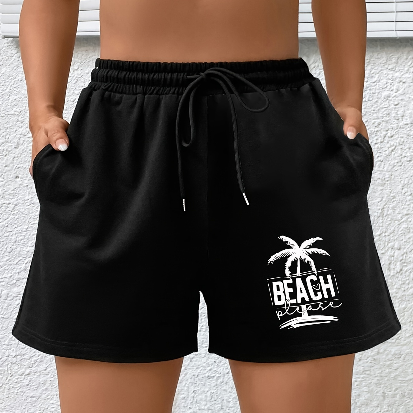 

Women's Plus Sports Shorts, Plus Size Coconut Tree Beach Print Elastic Drawstring High Rise Shorts With Pockets