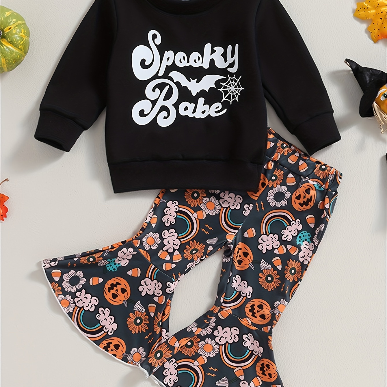 

2pcs Girls Halloween Sets, "spooky " Print Bat Graphic Top + Pumpkin Print Flare Pants Set, For Halloween, Gift