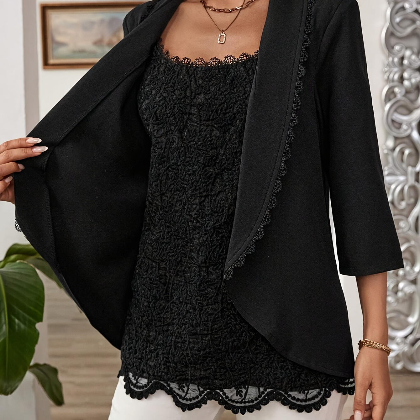 

Women' Color Lace Trim Simple Casual Jacket For Wear.