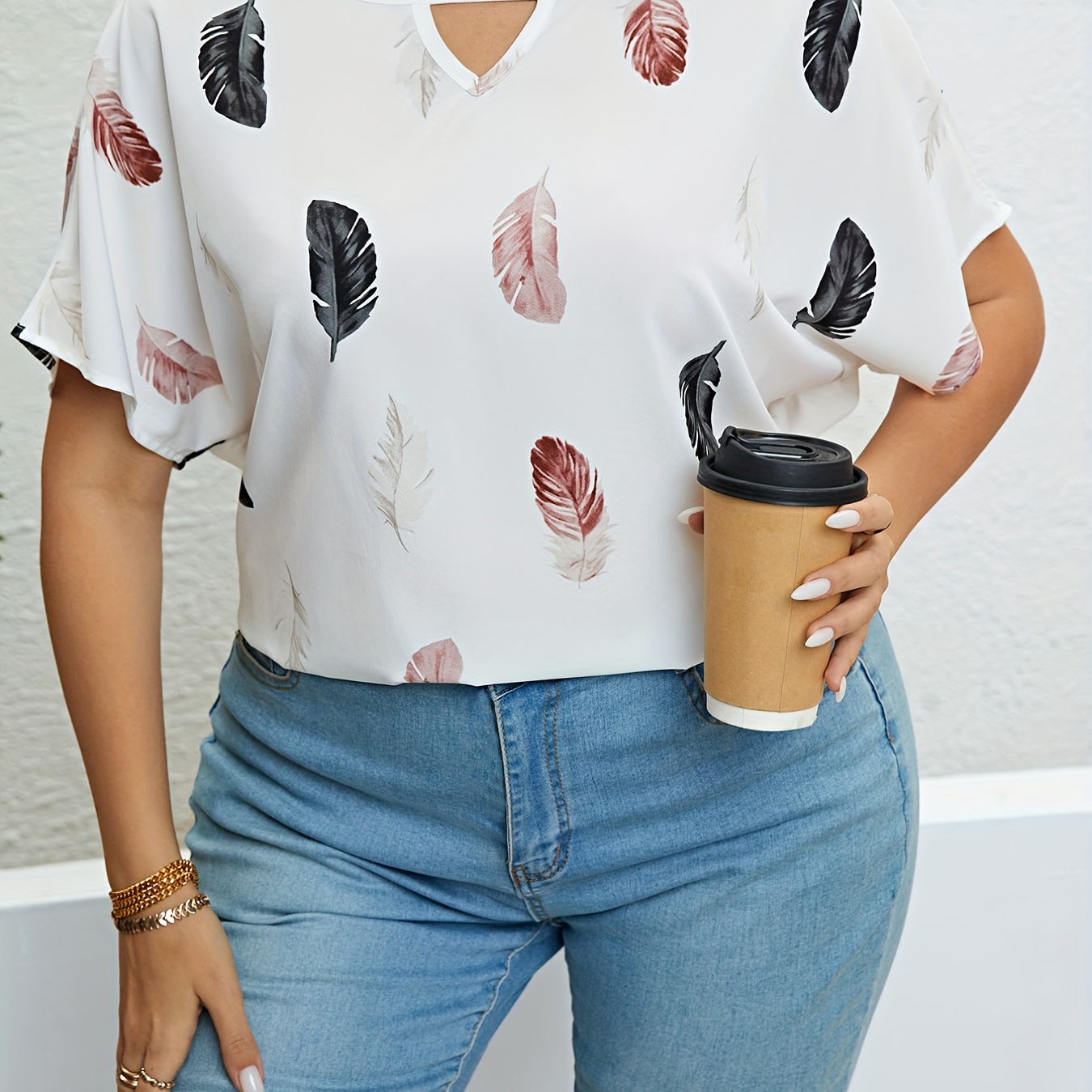 

Plus Size Feather Print Cut Out Short Sleeve T-shirt, Women's Plus Round Neck Casual Top