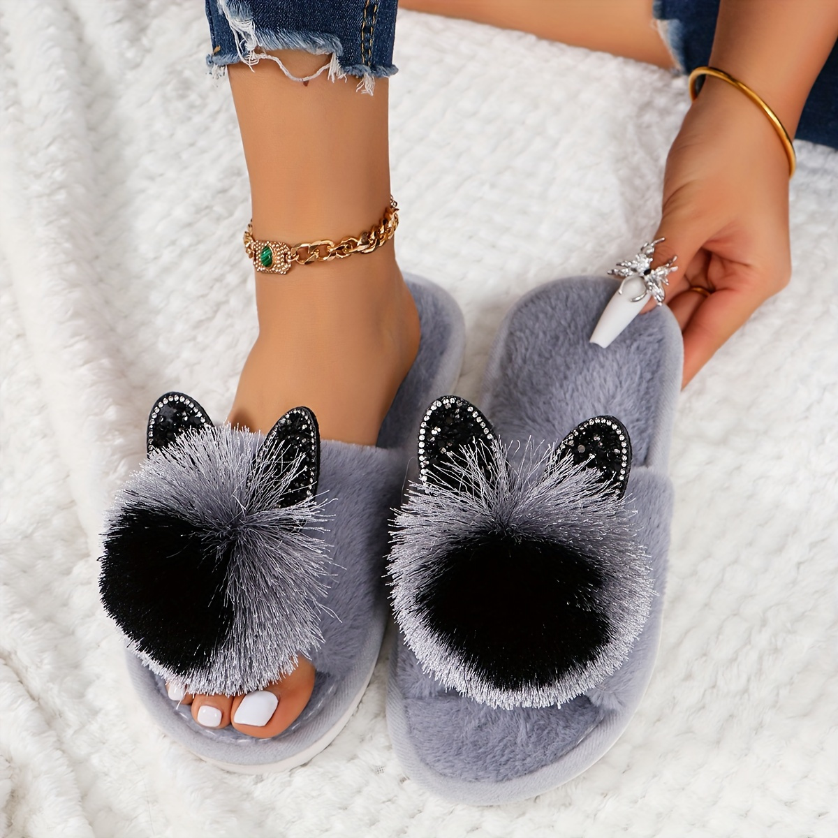 

Rabbit Ears Fur Ball Design Slippers, Casual Open Toe Plush Shoes, Comfortable Indoor Home Slippers Suitable For Winter