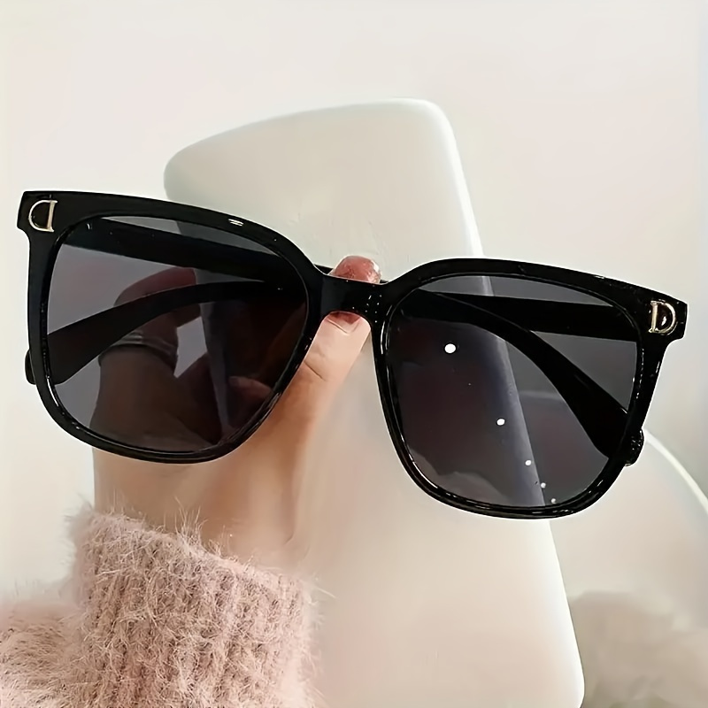 

Trendy And Fashionable Sunglasses For Women Driving, Preventing Outdoor Travel, Sun Protection, Slimming Personality, Sunglasses, Gradient And High-end Feeling