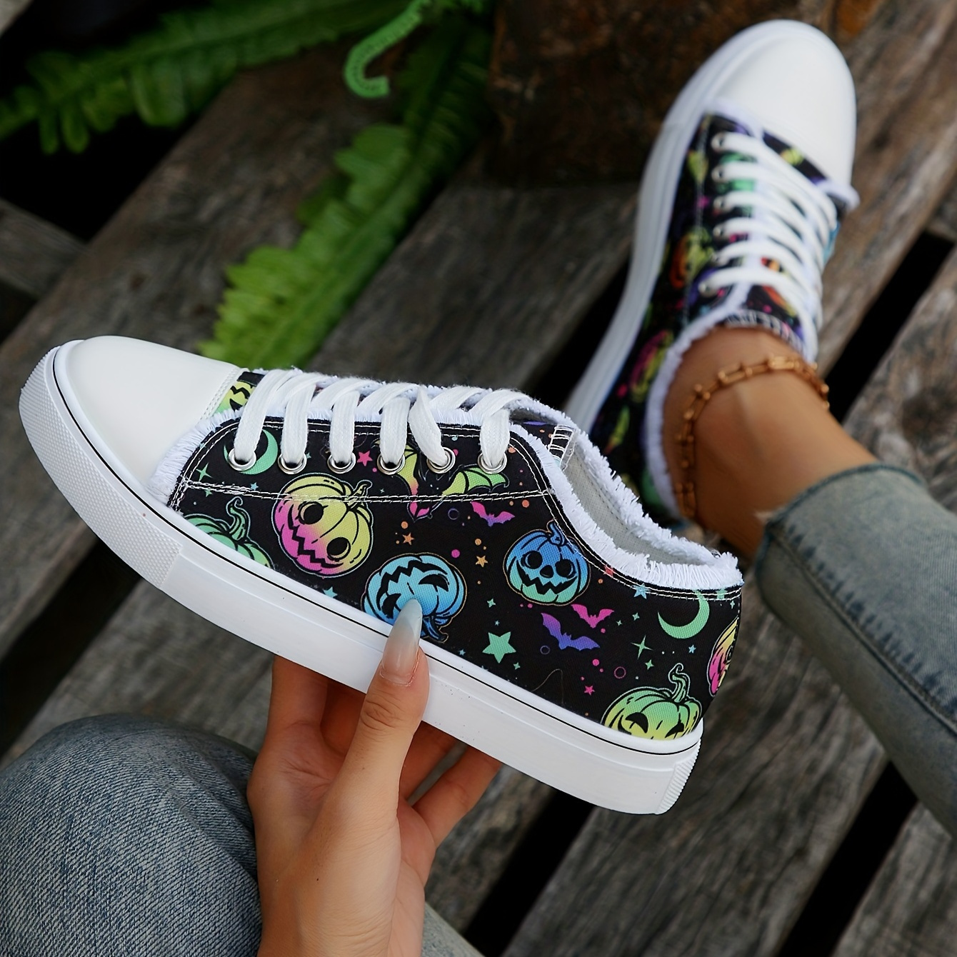 Canvas shoes painting outlet design