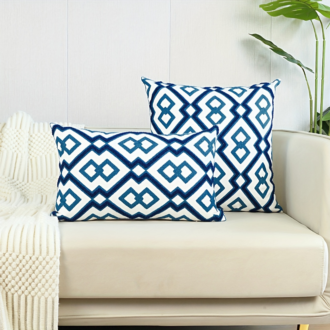 https://img.kwcdn.com/product/throw-pillow-cover/d69d2f15w98k18-804035b6/Fancyalgo/VirtualModelMatting/583389b55857274f0dd155dbc2c465aa.jpg