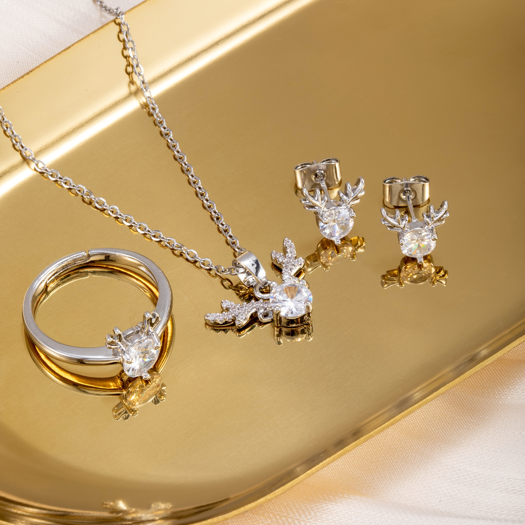 Lee hwa necklace shop