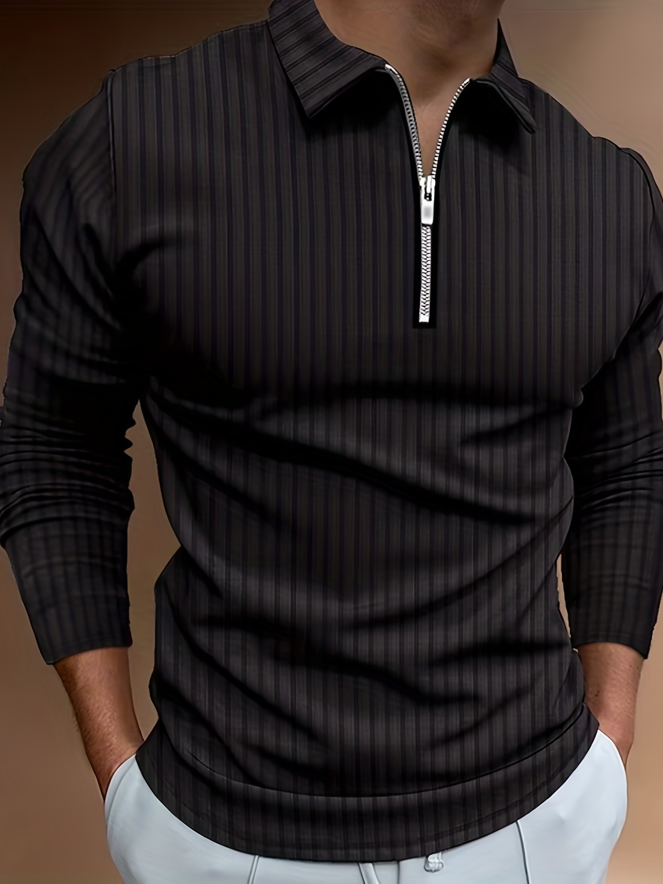 Playera blanca con discount rayas negras hombre