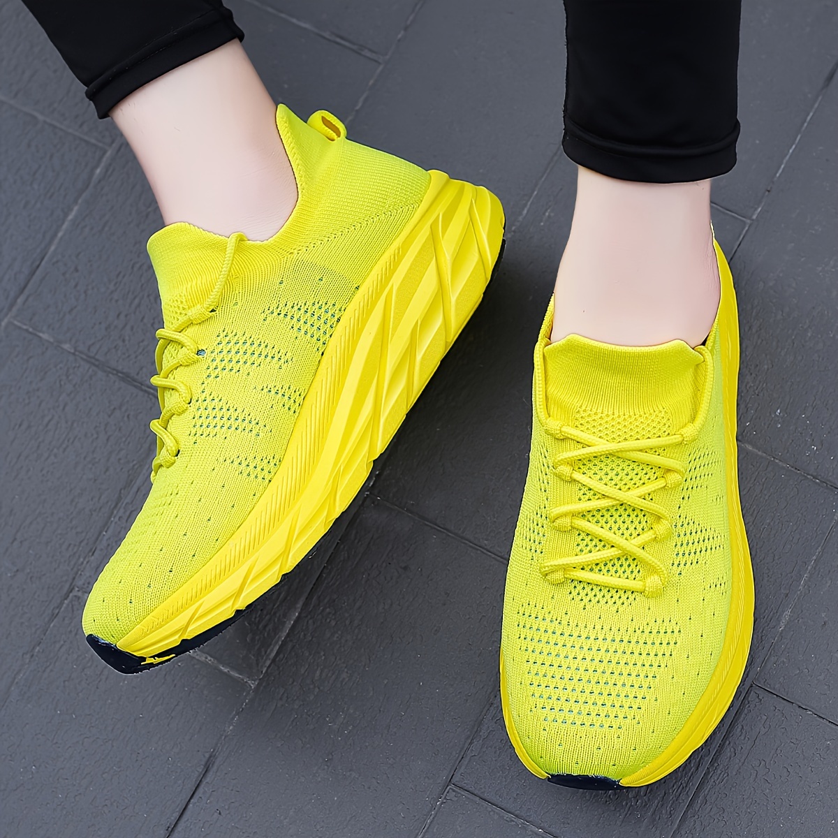 Mesh running best sale shoes meaning