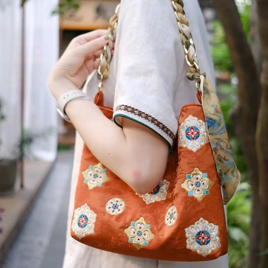Small deals floral handbags