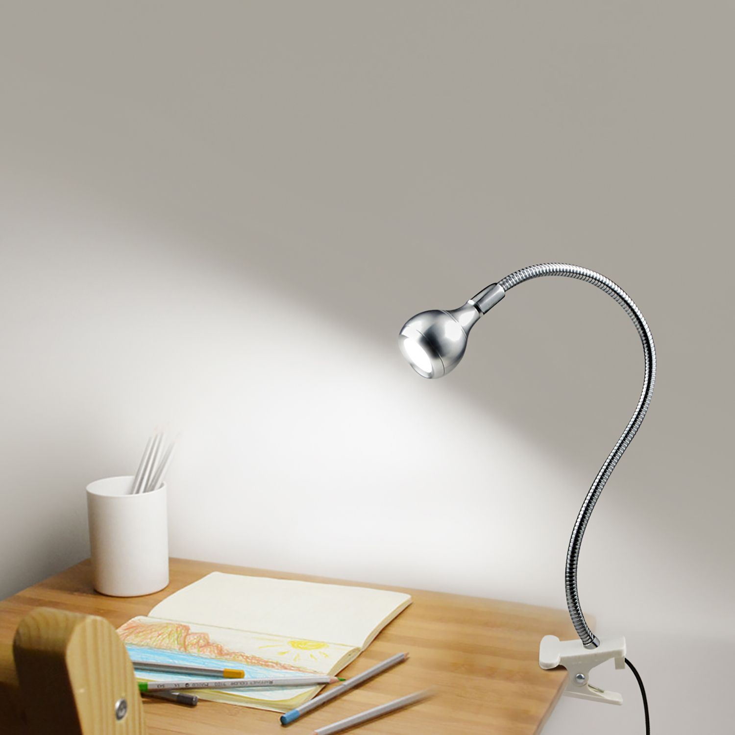 O'Bright Lámpara de escritorio LED regulable con puerto de carga USB  (5V/2A), LED de atenuación de rango completo, lámpara de mesa con cargador  USB