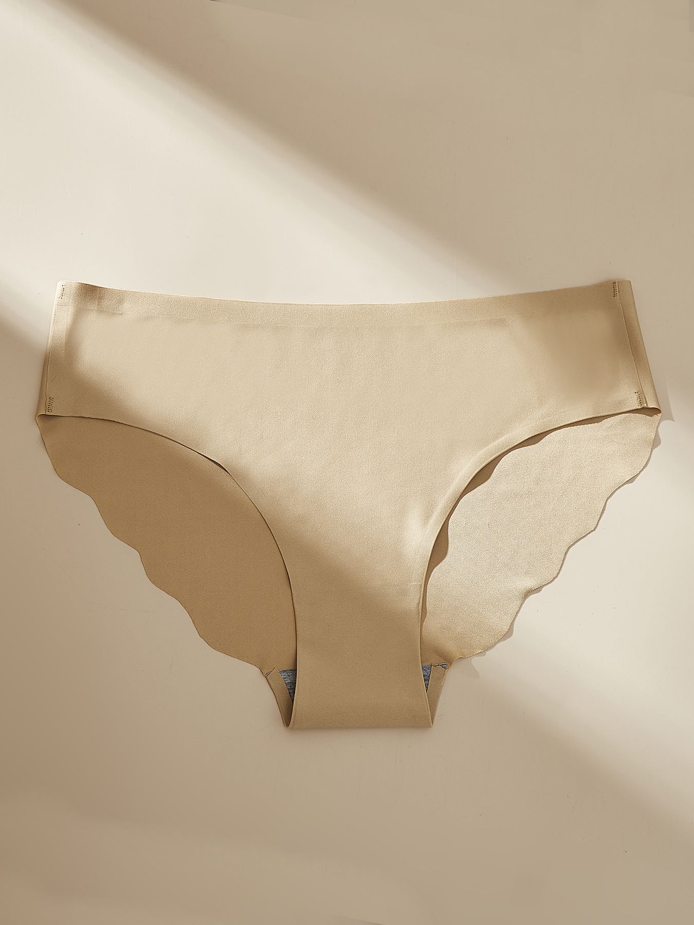 4 PCS/Lot Seamless Panties for Women Plain Panties Slip Silk Female  Underwear Soft Thin Light Panti Culotte Femme Underpants (Color : 2black  Beige Coffee, Size : 4pcs) : : Clothing, Shoes & Accessories