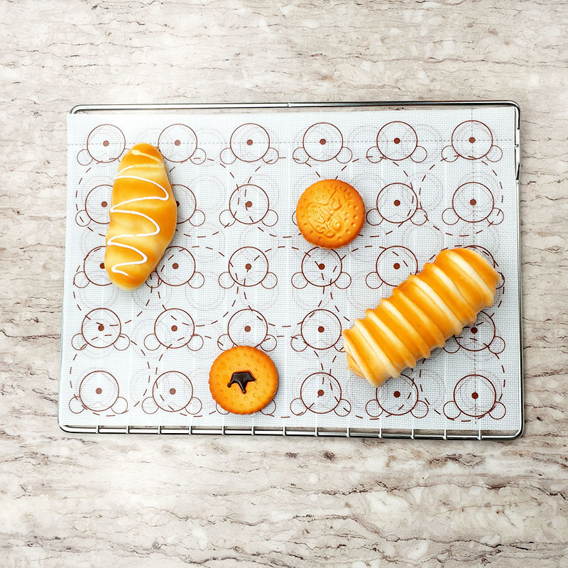 Cute Bear Macaron Silicone Baking Mat