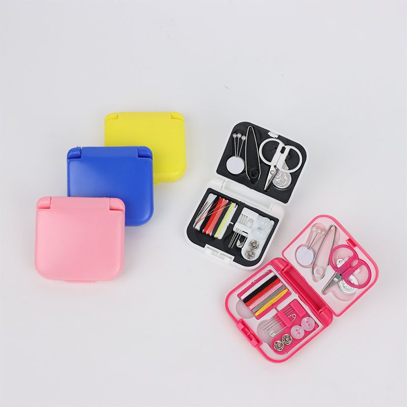 1pc Portable Sewing Kit: Mini Sewing Set with Folding Plastic