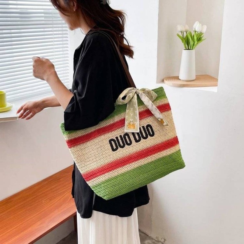 Men Colorblock Letter Graphic Sling Bag