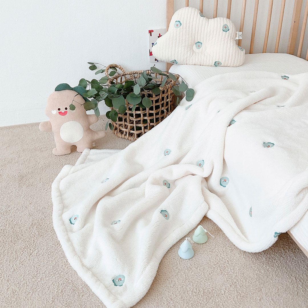 Adorable Animal Embroidery Wrap Blanket for Nap Time