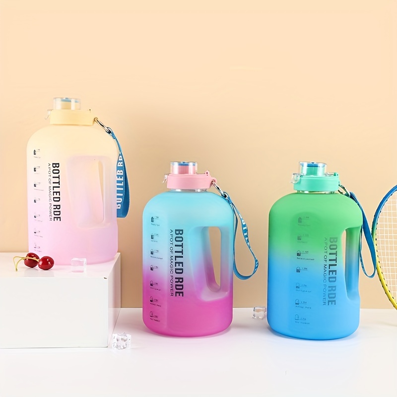 Simple Modern 1-Gallon Tritan Plastic Water Bottle with Straw Lid & Ounce  Markers (Assorted Colors) - Sam's Club