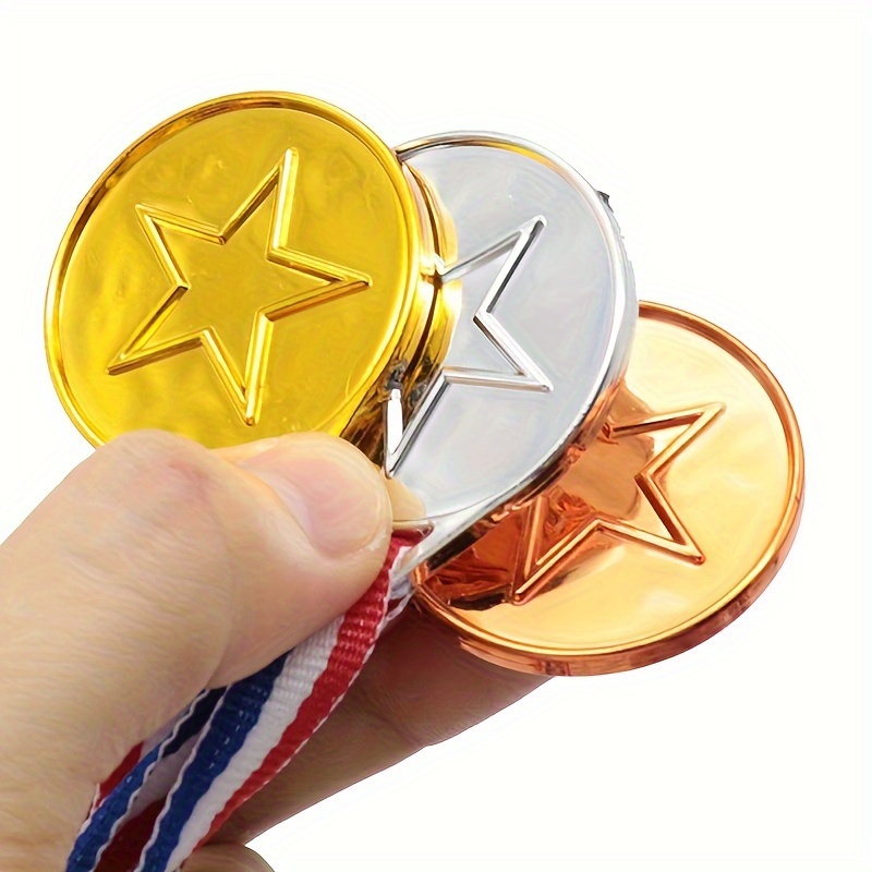 Caydo Medallas de oro para niños, 100 piezas, medallas para premios,  ganador de plástico, medallas de premio para niños