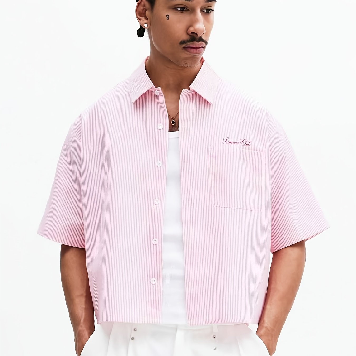 Men's Short-length Loose-fit Short-sleeve Shirt With Vertical And A Lapel Collar, Suitable For Summer Casual Occasions
