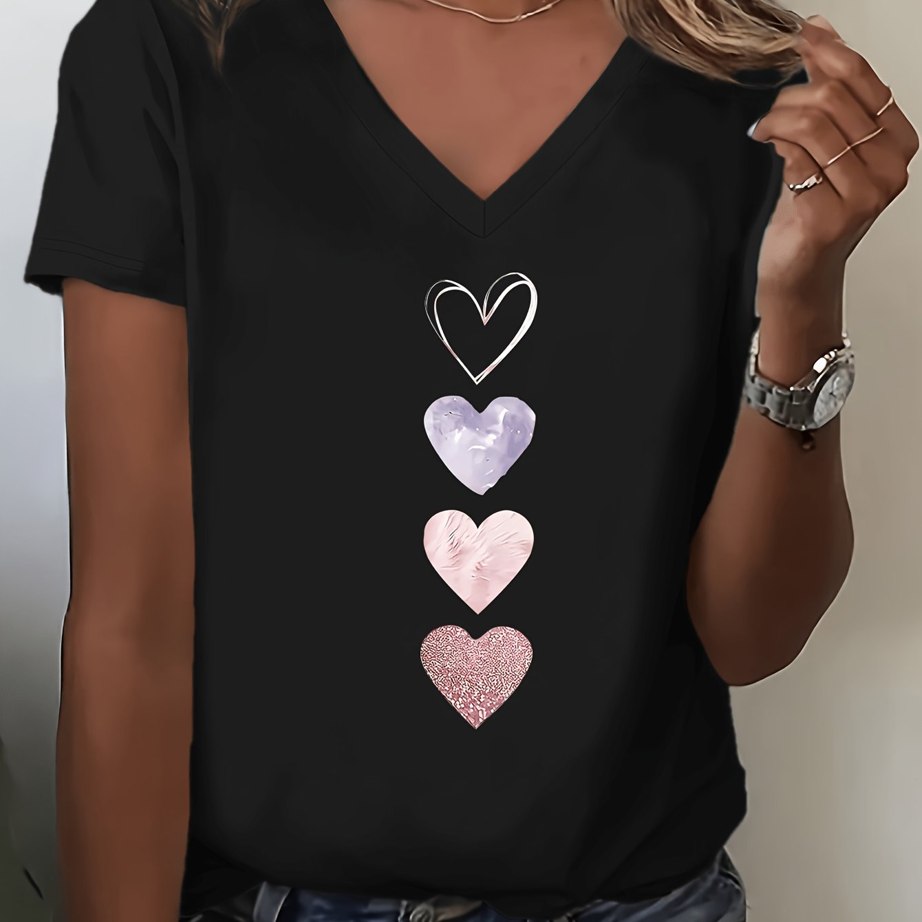 TEMU 4 Different Styles Of Heart-shaped Pattern Prints - Spring/summer - Casual V-neck Short-sleeve Women's Top T-shirt - Suitable For Daily Indoor