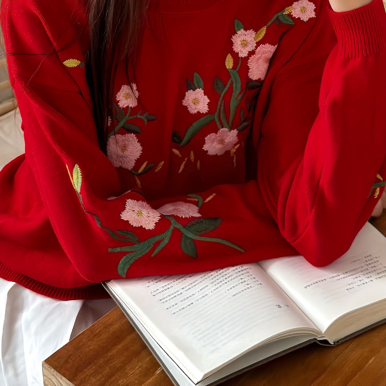 TEMU Women's Pullover Sweater Designed For Autumn And Winter, Featuring A Round Neck, Embroidered Long Sleeves, A Slim Fit, And A Soft, Versatile
