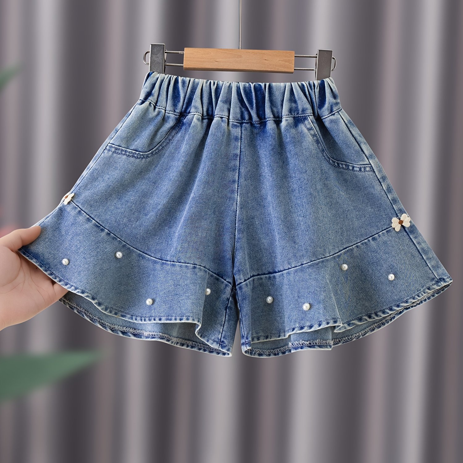Image of Girls Summer Stretch Denim Fabric Applique Short Culottes, Denim Culottes, Denim Hot Pants, Street Hip Hop Shorts, Street Board Shorts, Street Roller Shorts, Everyday Casual Shorts, Girls Cute Shorts