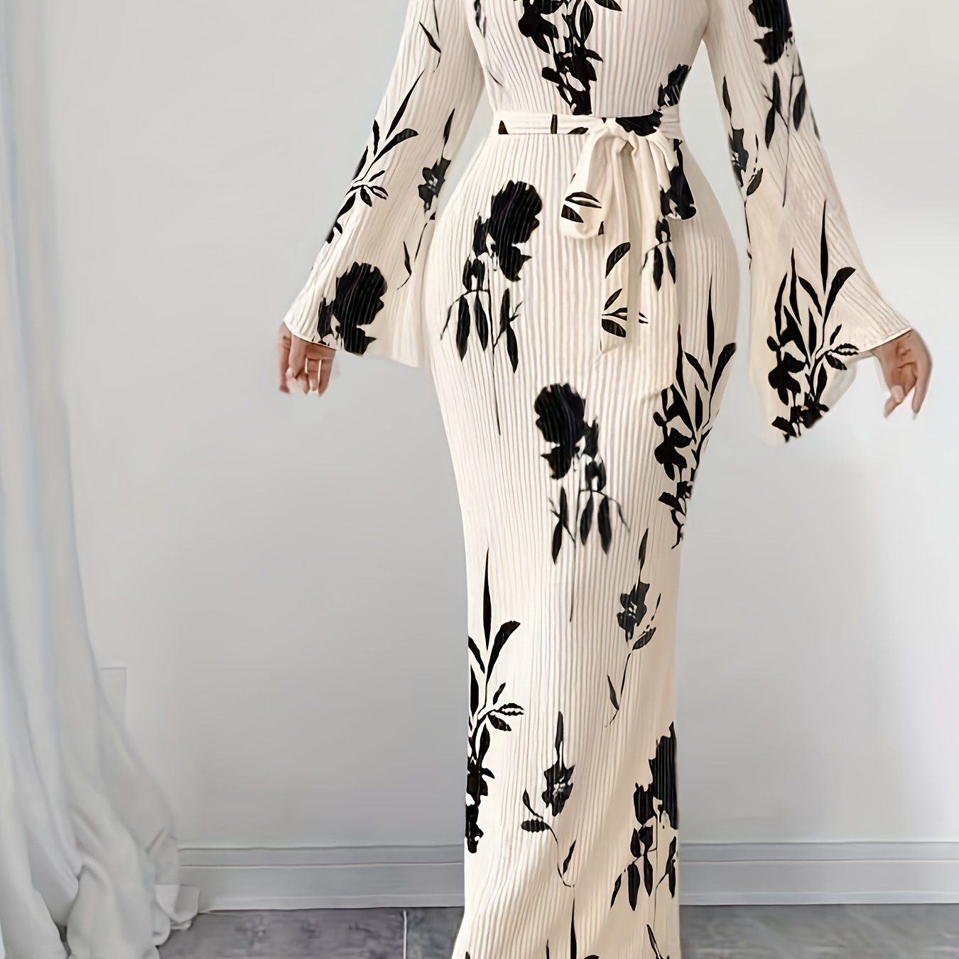 Image of Women's Elegant Pleated Fabric Flared Long Sleeve Dress For Autumn And Winter