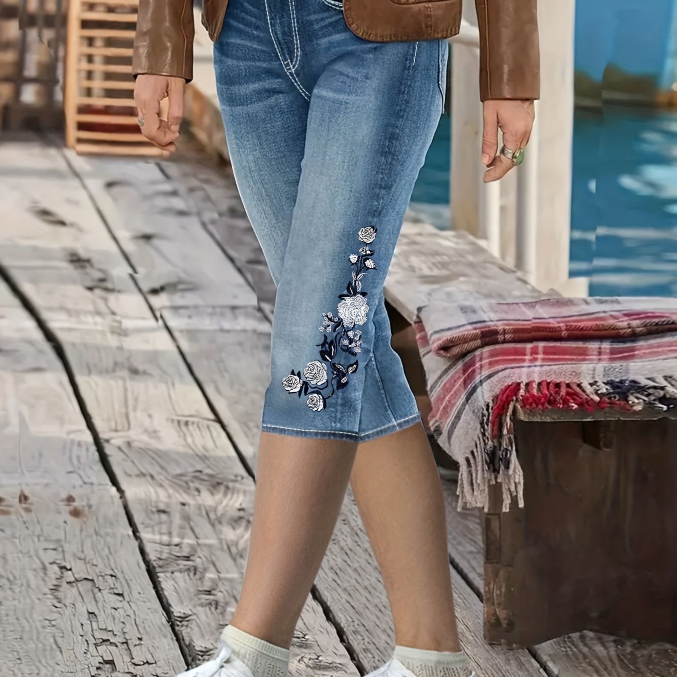 Image of Plus Size Seasonal Side-seam White Rose Embroidery Denim Capri Pants, Vintage High-waist Slim--cinching Comfortable Women's Plus Size Jeans