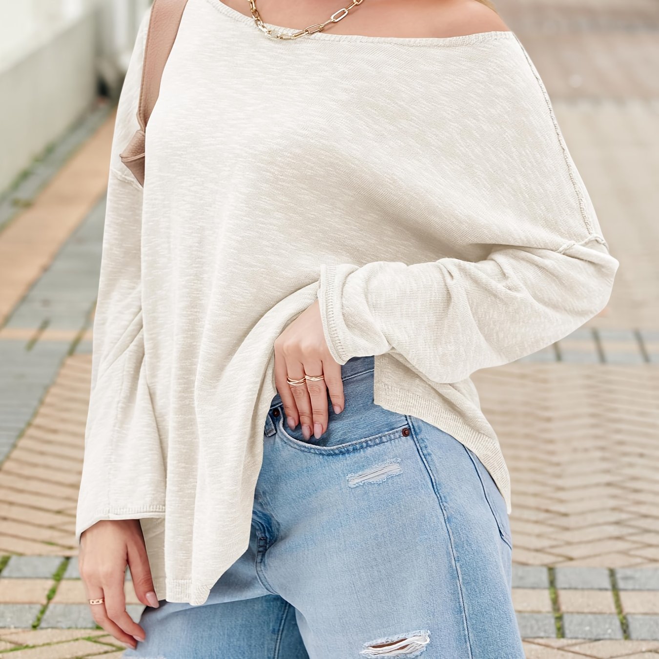 Image of Casual Tunic Tops Featuring Oversized, Lightweight Sweaters With Long Sleeves, Crewneck, And Side Slit Hem