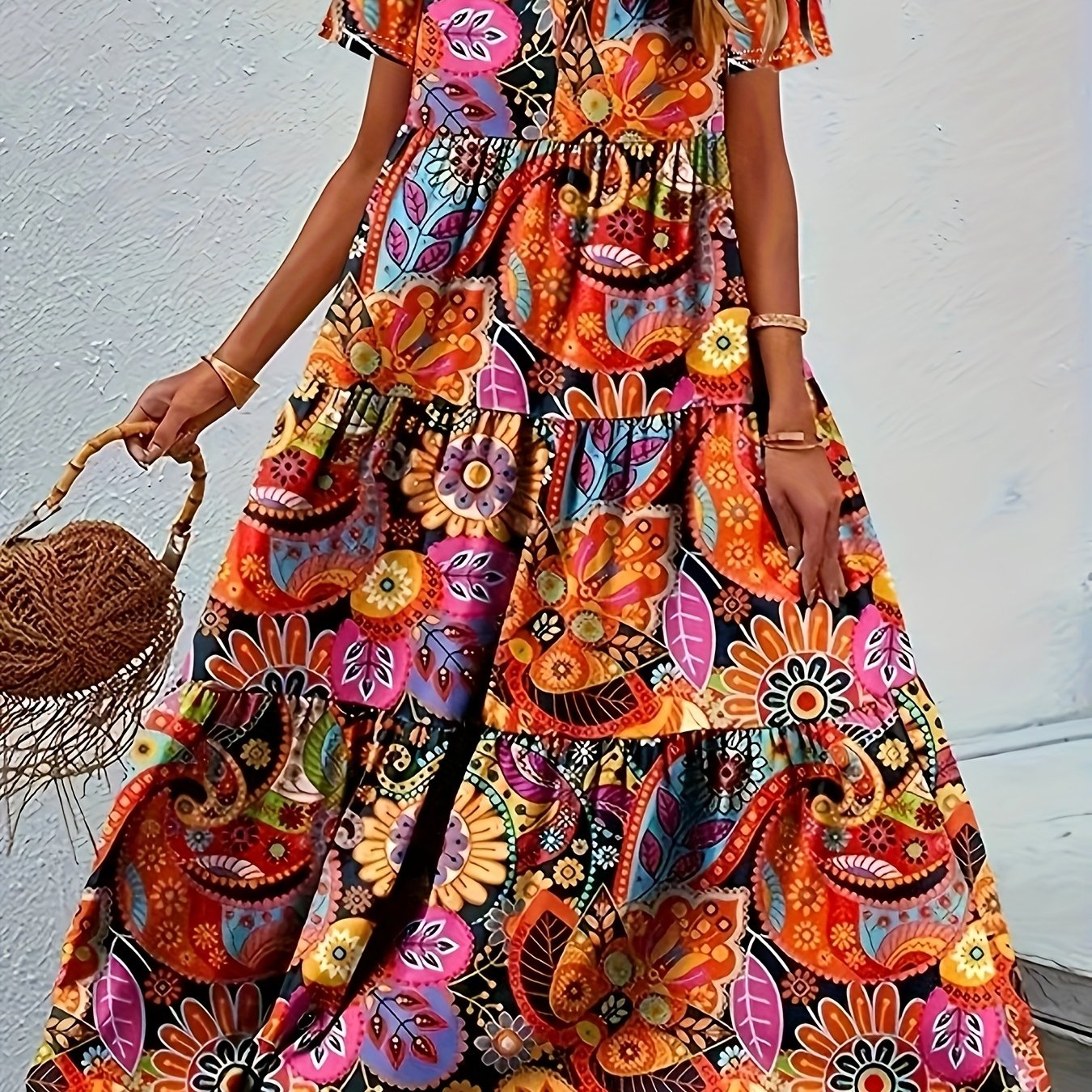 Image of Women's Fashionable Elegant Plus Size Maxi Dress With Vibrant Floral Print - Casual Holiday Dress, V-neck, Peplum Hem, Wear, Casual Attire|vibrant Floral Pattern|stretchy Fabric